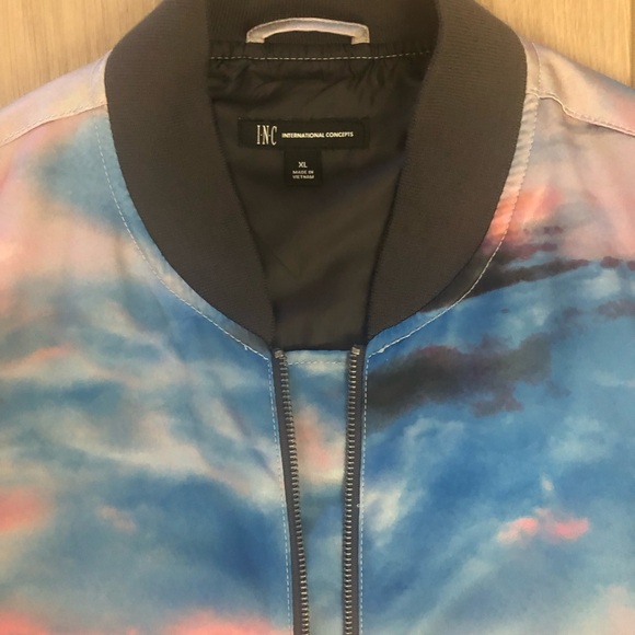 Men’s new INC colorful scenery wind breaker style jacket. Size XL - Picture 3 of 5